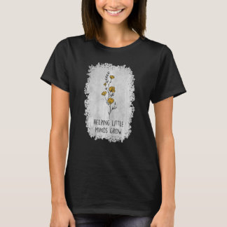 Frauen helfen kleinen Minds, Spritzer zu wachsen T-Shirt