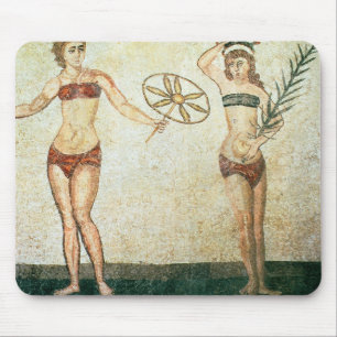 Frauen 'in den Bikinis Mousepad