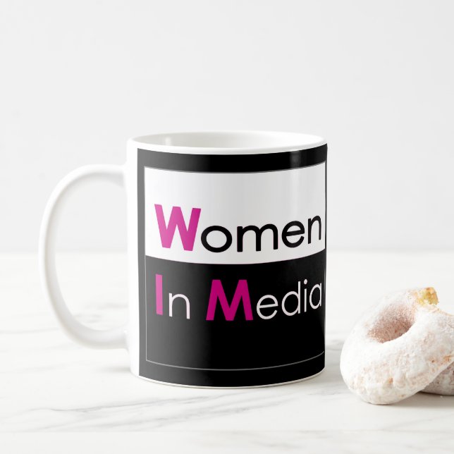 Frauen in der klassischen medienmedialen Tasse Bla (Mit Donut)