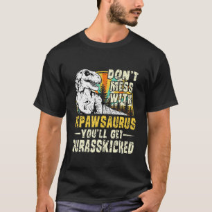 Frauen März Mädchen, die sie spielt und Prays, sie T-Shirt