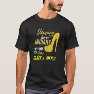 Frauen mit hohen Absätzen treten in meine Geburtss T-Shirt