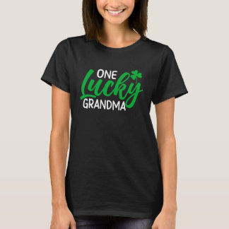 Frauen One Lucky Grandma St Patricks Day T-Shirt
