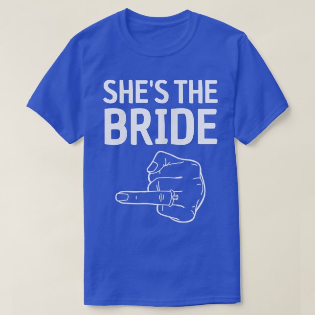 Frauen Sie ist die Braut T-Shirt (Design vorne)