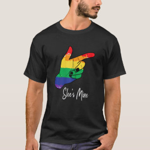 Frauen Sie ist mein Lgbtq Lesbians Pride Month Sup T-Shirt