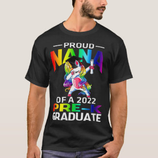 Frauen sind stolz auf ein 2022 vor dem Schulabschl T-Shirt