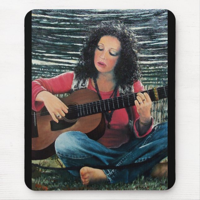 Frauen spielen Musik mit akustischer Gitarre Mousepad (Vorne)