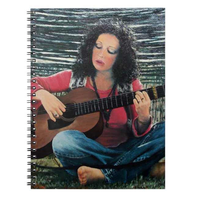 Frauen spielen Musik mit akustischer Gitarre Notizblock (Vorderseite)