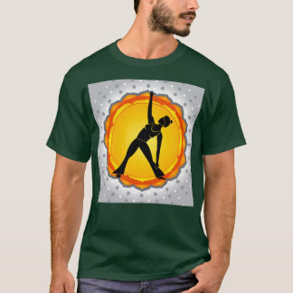 Frauen stehend in Yoga-Pose gegen grüne Hintergrun T-Shirt