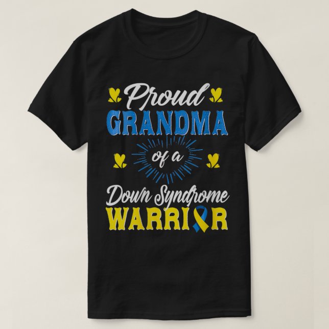 Frauen stolze Oma des Kriegers des Down-Syndroms A T-Shirt (Design vorne)