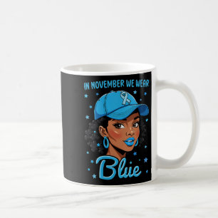 Frauen tragen im November blaues Diabetes-Bewussts Kaffeetasse