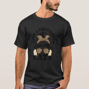 Frauen Unordentlicher Dutt Leopard Nur ein Feuerwe T-Shirt