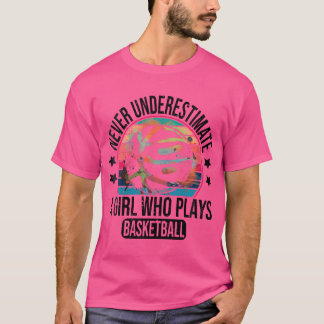 Frauen unterschätzen nie ein Mädchen, das einen Ko T-Shirt