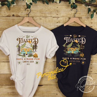 Frauen werden getoastet und haben ein lustigeres C T-Shirt