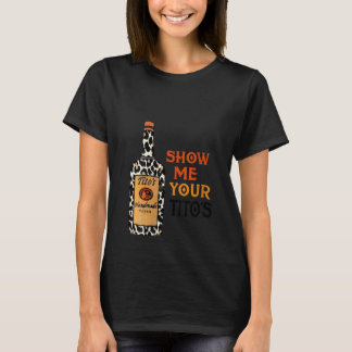 Frauen zeigen mir den lustigen Tropfen Vodka Al De T-Shirt