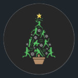 Frauenmädchen Softball Weihnachtsbaum Runder Aufkleber<br><div class="desc">Women's Softball - Baseball Weihnachtsbaumkunst hat grüne Silhouetten,  Fledermäuse und Bälle. Ein Stern und Schneeflocken schmücken den Baum,  um Weihnachtsspiele zu feiern. > Niedliche Idee für Spieler,  Pitcher,  Fänger,  besten Trainer oder Schiedsrichter im Winter Xmas Party. > Personalisieren Sie es! Hinzufügen von individuelle Name,  Foto oder Text.</div>