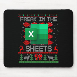 Freak in der Excel-Tabelle zu Weihnachten Mousepad