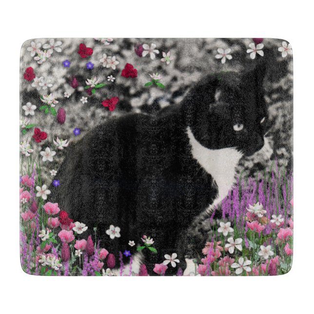 Freckles in den Blumen II, Tuxedokitty-Katze Schneidebrett (Vorderseite)