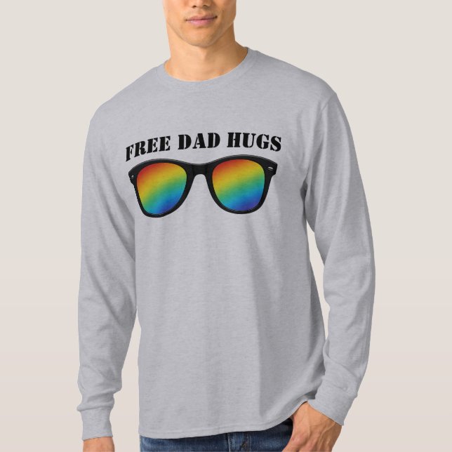 Free Vater Hugs - Rainbow Wayfarers T-Shirt (Vorderseite)