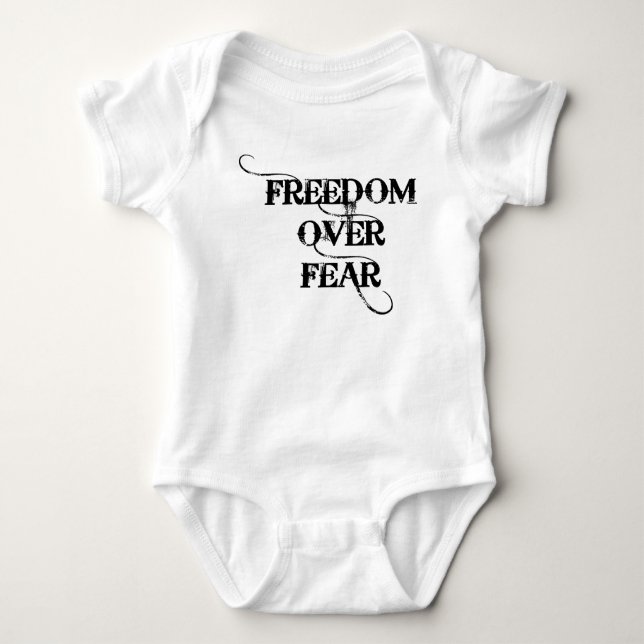 Freedom Over Fear Baby Strampler (Vorderseite)