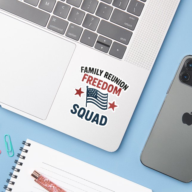 Freedom Squad Family Reunion Shirt – USA Patriotic Aufkleber (Laptop mit iPhone)