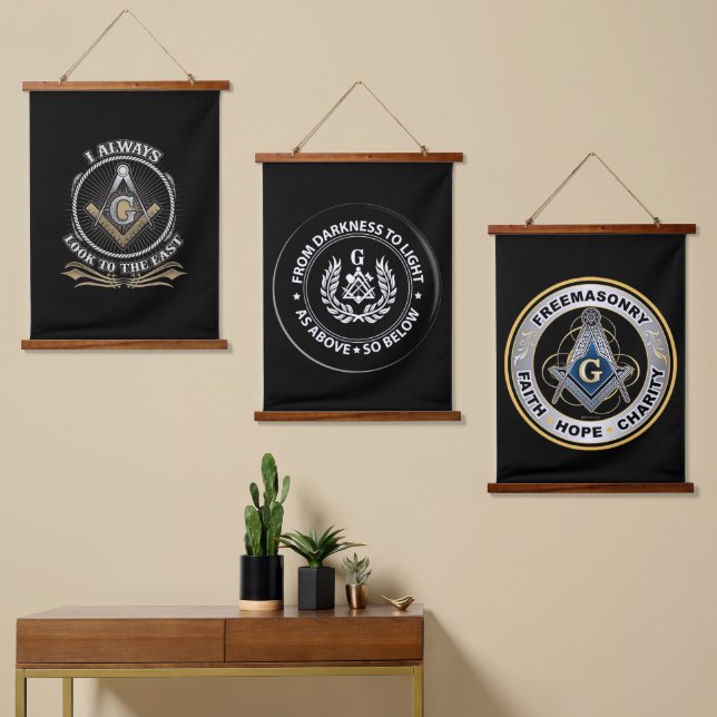 Freemason Hanging Tapestry Wandteppich Mit Holzrahmen (Asymmetrisch)