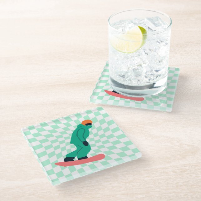 Freeride Snowboarder in grünem Anzug Checkered Glasuntersetzer (Schrägansicht)