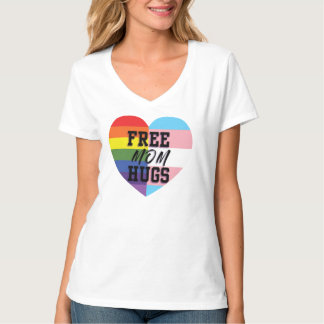 Freie Mama umarmt entspanntes V - Hals T-Shirt