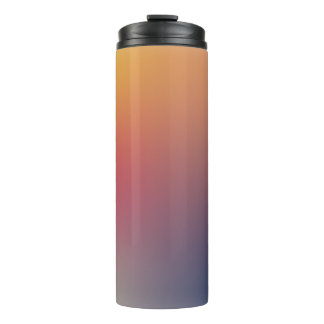 freier Farbverlauf auf thermischem Tumbler Thermosbecher