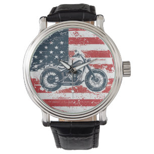 Freier Verkehr: Retro-Motorrad und amerikanische F Armbanduhr