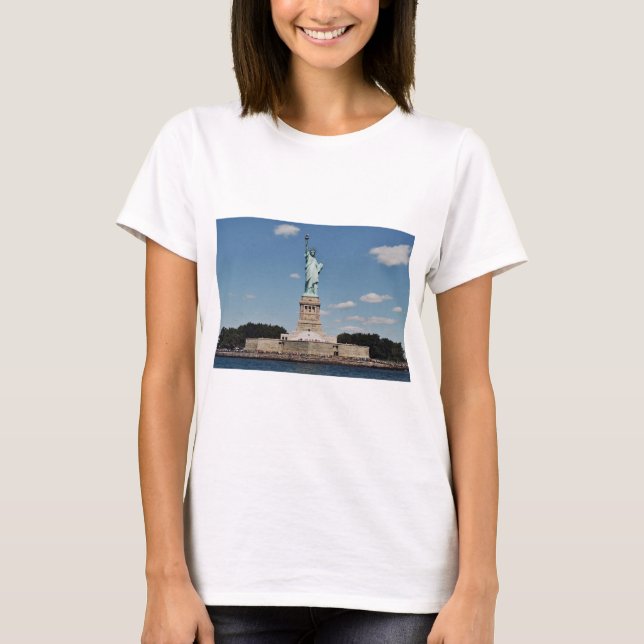 Freiheitsstatue 2 T-Shirt (Vorderseite)