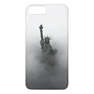 Freiheitsstatue, die in Nebel gehüllt ist Case-Mate iPhone Hülle