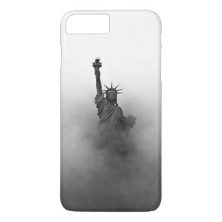 Freiheitsstatue, die in Nebel gehüllt ist Case-Mate iPhone Hülle