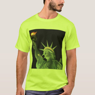 Freiheitsstatue über den T - Shirt der Sicherheit
