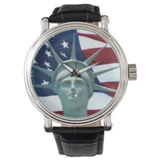 Freiheitsstatue und amerikanische Flagge Armbanduhr