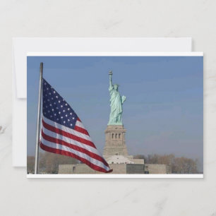 Freiheitsstatue und amerikanische Flagge Patriotis Einladung