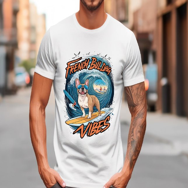 French Bulldog Surfing Frenchie Splash T-Shirt (Von Creator hochgeladen)