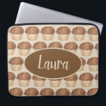 Fresh Baked Streusel Crumb Muffin Bake Sale Feinsc Laptopschutzhülle<br><div class="desc">Das Design zeigt eine originelle Marker-Illustration eines köstlichen, frisch gebackenen Krummmuffins mit bröckelndem Streusel. Ideal für Ihren Lieblings-Feinschmecker, Bäcker oder Konditorei-Koch! Diese Feinschmecker-Abbildung ist auch auf anderen Produkten verfügbar. Sehen Sie nicht, wonach Sie suchen? Brauchen Sie Hilfe bei der Anpassung? Kontaktieren Sie Rebecca, um etwas für Sie entworfen zu haben....</div>