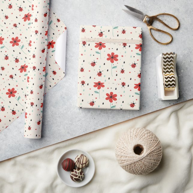 Fresh Ladybug Delight Geschenkpapier (Kunsthandwerk)