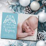 Freude Elegant Baby Boy Foto Blauer Weihnachten<br><div class="desc">Ein eleganter Engel sitzt über den Weihnachts-Texten-Wörtern von O Heilige Nacht auf dieser wunderschönen Baby-Blue-Urlaubskarte. Ein Nervenkitzel der Hoffnung, die müde Welt freut sich. Freuen Sie sich auf diese hübsche religiöse Geburtskarte mit herrlicher Kalligraphie und Ihrem neugeborenen Foto auf der Vorder- und Rückseite. Eine wunderbare Christliche Kindergeburtskarte Weihnachtskarte.</div>