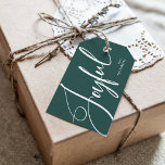 Freude | Elegantes Script Christmas Green Geschenkanhänger<br><div class="desc">Diese eleganten Weihnachtsgeschenke-Tags sagen "Joyful" in der modernen weißen Skriptkalligraphie auf einem klassischen festlichen grünen Hintergrund.</div>