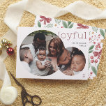 Freude | Modern 2 Foto Weihnachten<br><div class="desc">Mit dieser eleganten Weihnachtskarte verbringen Sie Ihren Feiertagssjubeln! Das Design mit zwei runden Fotos verleiht Ihren Lieblingsfamilienmomenten eine moderne Drehung. Das kleinere kreisförmige Foto wird kunstvoll auf das größere überlagert, wodurch ein ausgewogenes und stilvolles Layout entsteht. Das Wort "fröhlich" wird in minimalistischer roter Typografie in der oberen Ecke gedruckt, mit...</div>