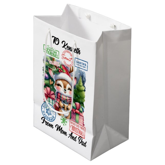 Freudender Rentier mit Urlaubsgeschenken Mittlere Geschenktüte (Vorderseite Schrägansicht)