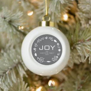 Freudiger floraler Weihnachtskranz Familie benutze Keramik Kugel-Ornament