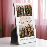 Freunde für immer 3 Foto Collage Keepake Fotoplatte<br><div class="desc">Feiern Sie Ihre Freundschaft mit einer gefühlvollen,  dreiteiligen Collage-Plakette mit elegantem Drehbuch und Ihren bevorzugten Erinnerungen. Ein zeitloses Geschenk,  um das Lachen,  die Liebe und die Loyalität zu ehren,  die nur echte Freunde teilen.</div>
