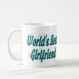 Freundin mit grüner Halbtypografie Kaffeetasse