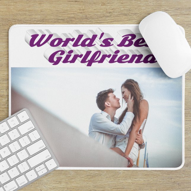 Freundin mit lila typografischem Foto Mousepad (Von Creator hochgeladen)