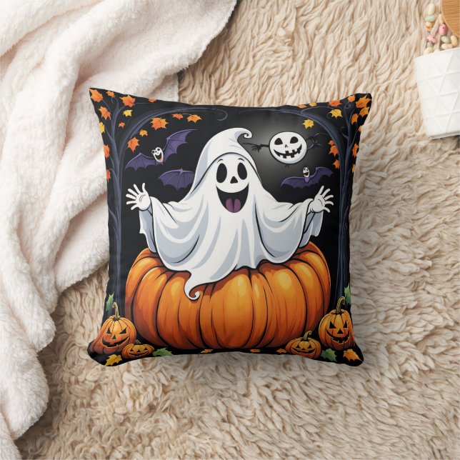 Freundlicher Geist feiert Halloween in einem Kürbi Kissen (Decke)