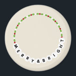 Freundschaft Bracelet Merry und helle Weihnachten Magnet<br><div class="desc">Illustration eines gekrönten Freundschaftsbracelets mit roten,  grünen und Glockenperlen mit "MERRY & BRIGHT"</div>