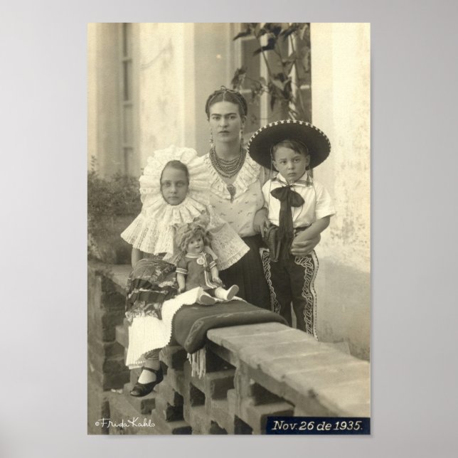 Frida Kahlo w/Children Poster (Vorne)