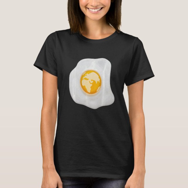 Fried Egg With Earth Globe on Yolk Costume   T-Shirt (Vorderseite)